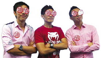 領匯員工齊齊變身紅衣俠 ，為公益出力。 The Link's staff became red heroes together to support charity work. 