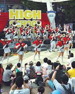 赤柱廣場辦全港首個
高校狂歡音樂派對
Stanley Plaza Hosts Hong Kong’s 
First High School Summer Music Party