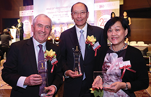 Link’s Board and Chairman Garner “Directors of the Year” Awards領展董事會屢獲殊榮 主席聶雅倫膺傑出董事