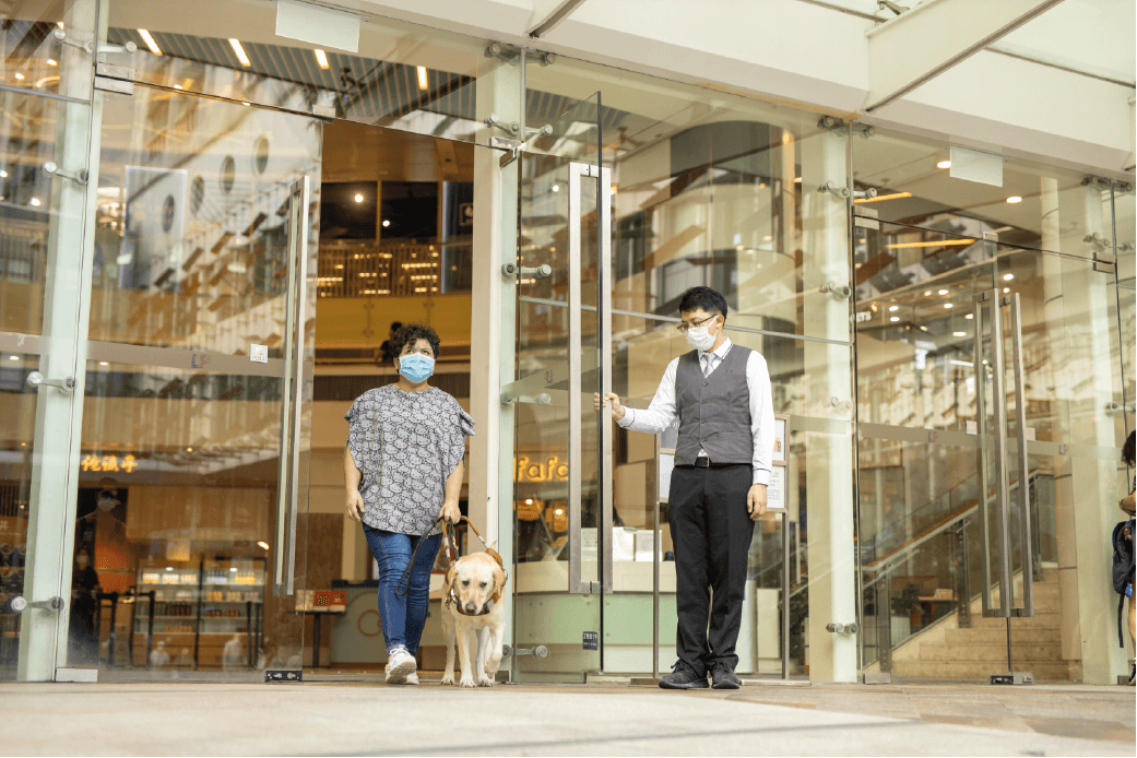 Link has been supporting HKGDA since its establishment by making all Link's properties available for training of guide dogs and by supporting its services.
