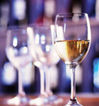 特選「每天波爾多2012」得獎葡萄酒供參加者品嚐。Award-Winning wines from "Everyday Bordeaux 2012" will be served at the event.