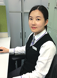 物業管理及營運部助理經理Ivy，曾為首屆見習管理人員，其後於樂富廣場物管部服務至今
Ivy, a graduate of Link’s first MT Programme who is now Assistant Portfolio Manager at Lok Fu Place