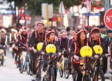 「領展單車舞火龍」再登國際匯演 鬧市發放正能量

Link Bike Dragon Dance Shares Messages of Love

at the Chinese New Year Night Parade